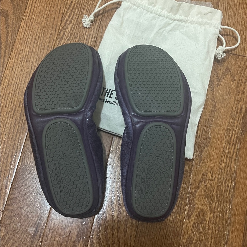 Beautiful Purple Flats with Pouch - Picture 2 of 6